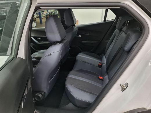 Peugeot e-2008 EV Allure 50 kWh ActivLease financial lease