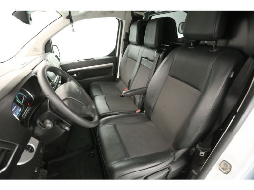 Peugeot e-Expert 75 kWh L3H1 Innovation | SOH 93% | Snelladen | 360&deg; | Clima | 3-Zits | HuD | Trekh. | Cruise | St... ActivLease financial lease