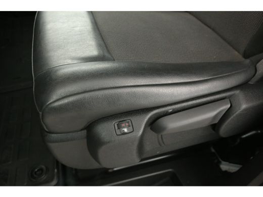 Peugeot e-Expert 75 kWh L3H1 Innovation | SOH 93% | Snelladen | 360&deg; | Clima | 3-Zits | HuD | Trekh. | Cruise | St... ActivLease financial lease