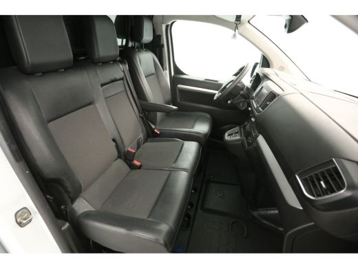 Peugeot e-Expert 75 kWh L3H1 Innovation | SOH 93% | Snelladen | 360&deg; | Clima | 3-Zits | HuD | Trekh. | Cruise | St... ActivLease financial lease