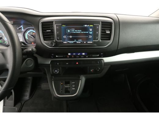 Peugeot e-Expert 75 kWh L3H1 Innovation | SOH 93% | Snelladen | 360&deg; | Clima | 3-Zits | HuD | Trekh. | Cruise | St... ActivLease financial lease