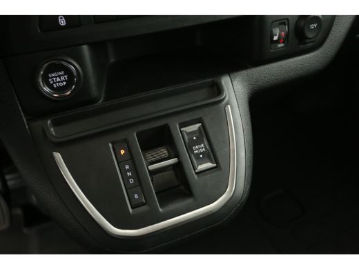 Peugeot e-Expert 75 kWh L3H1 Innovation | SOH 93% | Snelladen | 360&deg; | Clima | 3-Zits | HuD | Trekh. | Cruise | St... ActivLease financial lease