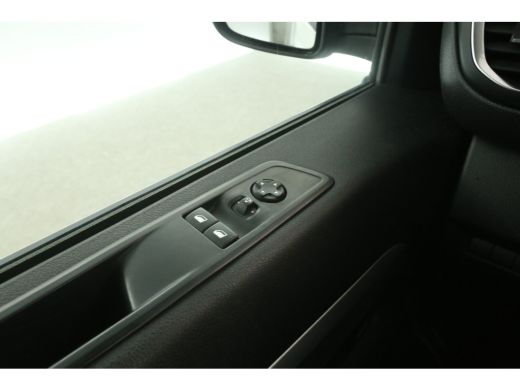 Peugeot e-Expert 75 kWh L3H1 Innovation | SOH 93% | Snelladen | 360&deg; | Clima | 3-Zits | HuD | Trekh. | Cruise | St... ActivLease financial lease