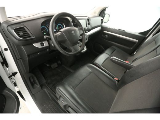 Peugeot e-Expert 75 kWh L3H1 Innovation | SOH 93% | Snelladen | 360&deg; | Clima | 3-Zits | HuD | Trekh. | Cruise | St... ActivLease financial lease