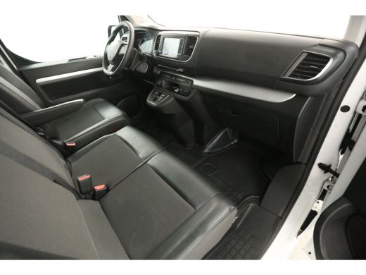 Peugeot e-Expert 75 kWh L3H1 Innovation | SOH 93% | Snelladen | 360&deg; | Clima | 3-Zits | HuD | Trekh. | Cruise | St... ActivLease financial lease