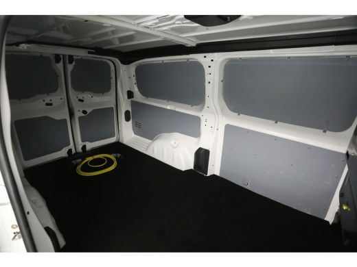 Peugeot e-Expert 75 kWh L3H1 Innovation | SOH 93% | Snelladen | 360&deg; | Clima | 3-Zits | HuD | Trekh. | Cruise | St... ActivLease financial lease