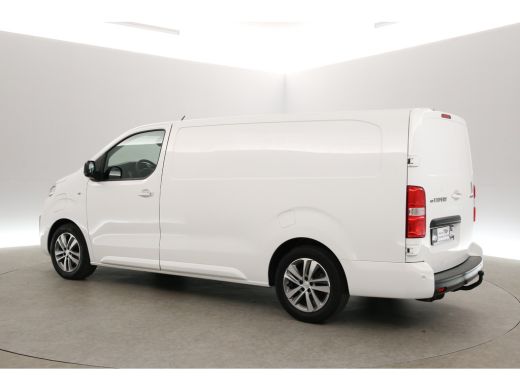 Peugeot e-Expert 75 kWh L3H1 Innovation | SOH 93% | Snelladen | 360&deg; | Clima | 3-Zits | HuD | Trekh. | Cruise | St... ActivLease financial lease