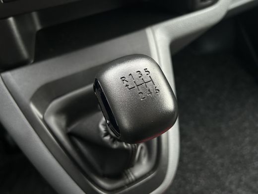 Peugeot Expert 2.0 BlueHDI 123 PK / L2H1 / 53.588 KM !! / AIRCO / CRUISE / ACHTERKLEP / 2x SCHUIFDEUR / BLUETOOT... ActivLease financial lease