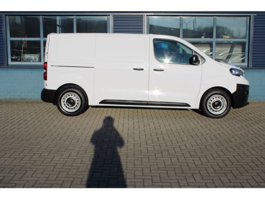 Peugeot Expert L2 1.5 BlueHDI 120 PK | NAVI | CAMERA CAMERA | CARPLAY | BETIMMERING LAADRUIMTE ActivLease financial lease