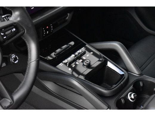 Porsche Cayenne 3.0 E-Hybrid 470pk SportDesign | Pano | Bijrij. Display | Matrix | ACC | 22'' Wielen | Trekhaak |... ActivLease financial lease