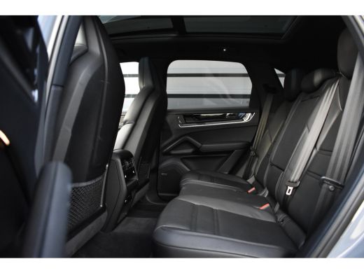 Porsche Cayenne 3.0 E-Hybrid 470pk SportDesign | Pano | Bijrij. Display | Matrix | ACC | 22'' Wielen | Trekhaak |... ActivLease financial lease