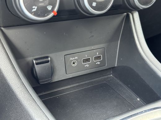 Renault Captur 1.0 TCe 90 Camera/Trekhaak/Navi/Airco/Cruise/LED ActivLease financial lease