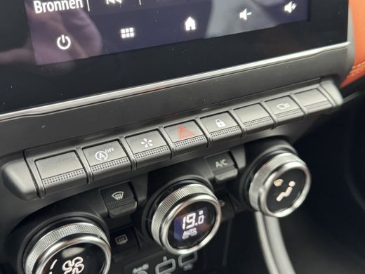 Renault Captur 1.0 TCe 90 Intens Clima/Trekhaak/Camera/LED/Cruise/Navi/Audio ActivLease financial lease