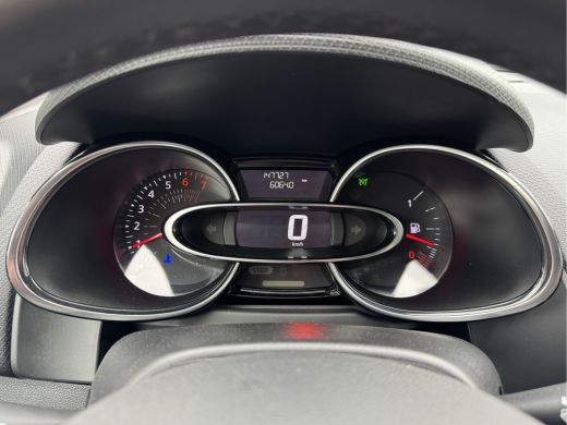 Renault Clio Estate 0.9 TCe Limited Navigatie/Trekhaak/Dab/Cruise/PDC/Getint glas  APK t/m 18-10-2027 ActivLease financial lease