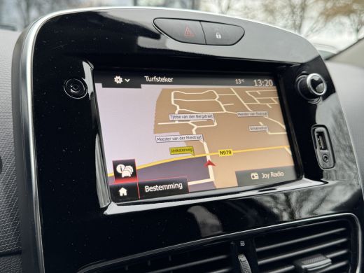 Renault Clio Estate 0.9 TCe Limited Navigatie/Trekhaak/Dab/Cruise/PDC/Getint glas  APK t/m 18-10-2027 ActivLease financial lease