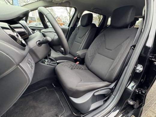 Renault Clio Estate 0.9 TCe Limited Navigatie/Trekhaak/Dab/Cruise/PDC/Getint glas  APK t/m 18-10-2027 ActivLease financial lease