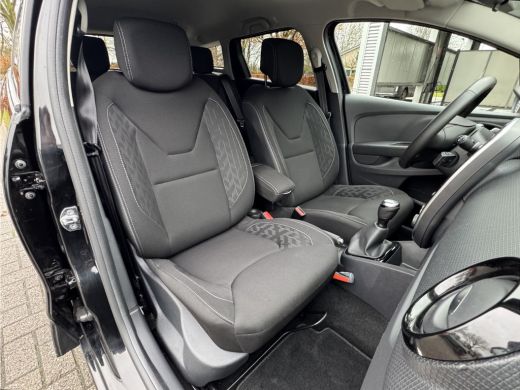 Renault Clio Estate 0.9 TCe Limited Navigatie/Trekhaak/Dab/Cruise/PDC/Getint glas  APK t/m 18-10-2027 ActivLease financial lease