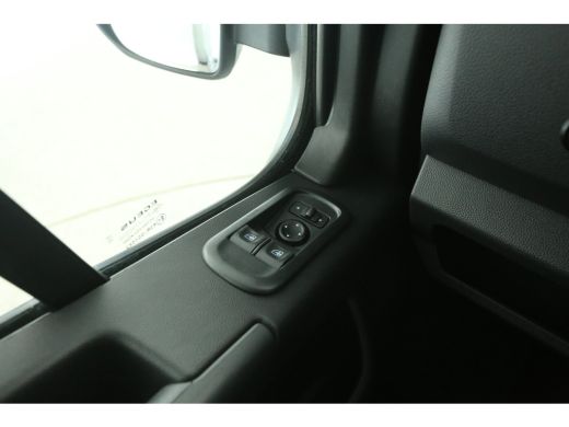 Renault Master T35 2.3 dCi L3H2 | 3500kg Trekgew. | Trekh. | Dubbellucht | Airco | Cruise | 3-Zits | Navi ActivLease financial lease