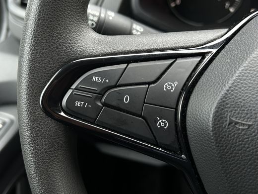 Renault Trafic 2.0 dCi / L2H1 / 1e EIG. / 21.178 KM !! / TREKHAAK / AIRCO / CRUISE / NAVI / APPLE CARPLAY / 3-ZI... ActivLease financial lease