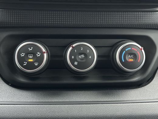 Renault Trafic 2.0 dCi / L2H1 / 1e EIG. / 21.178 KM !! / TREKHAAK / AIRCO / CRUISE / NAVI / APPLE CARPLAY / 3-ZI... ActivLease financial lease