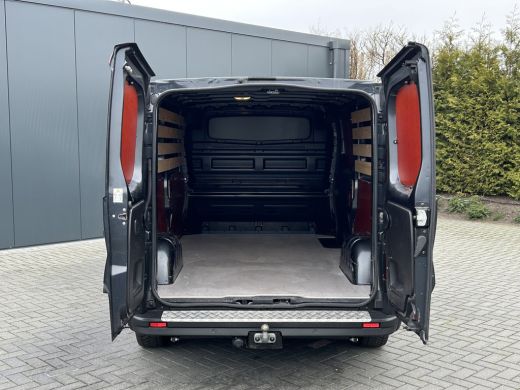 Renault Trafic 2.0 dCi / L2H1 / 1e EIG. / 21.178 KM !! / TREKHAAK / AIRCO / CRUISE / NAVI / APPLE CARPLAY / 3-ZI... ActivLease financial lease