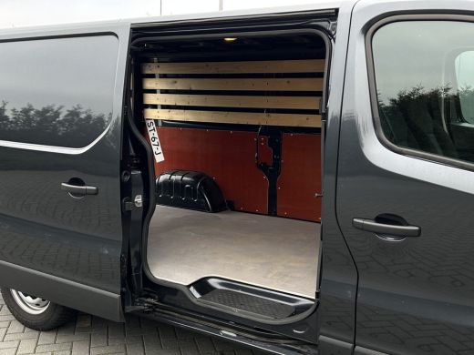 Renault Trafic 2.0 dCi / L2H1 / 1e EIG. / 21.178 KM !! / TREKHAAK / AIRCO / CRUISE / NAVI / APPLE CARPLAY / 3-ZI... ActivLease financial lease