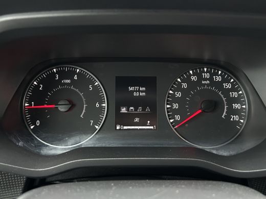 Renault Trafic 2.0 dCi / L2H1 / 1e EIG. / 54.177 KM !! / TREKHAAK / AIRCO / CRUISE / NAVI / APPLE CARPLAY / 3-ZI... ActivLease financial lease