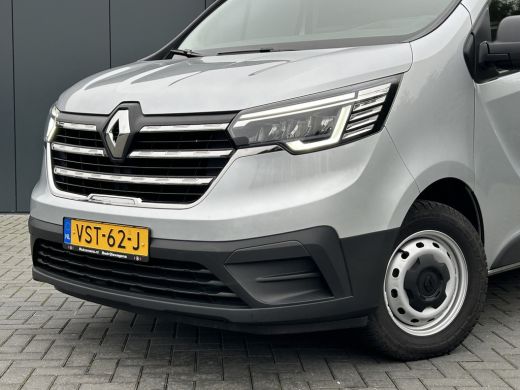 Renault Trafic 2.0 dCi / L2H1 / 1e EIG. / 54.177 KM !! / TREKHAAK / AIRCO / CRUISE / NAVI / APPLE CARPLAY / 3-ZI... ActivLease financial lease