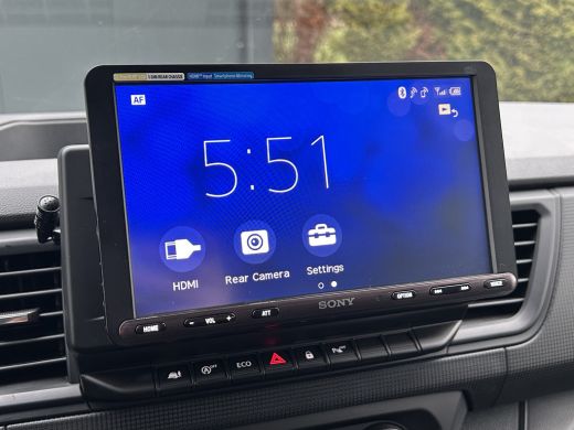 Renault Trafic 2.0 dCi / L2H1 / 24.451 KM !! / 1e EIG. / TREKHAAK / AIRCO / CRUISE / BLUETOOTH / 3-ZITS ActivLease financial lease