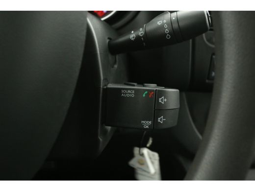 Renault Trafic 2.0 dCi T29 L2H1 | DC | Airco | Cruise | Navi | Trekh. | Imperiaal | Parkeersens. ActivLease financial lease