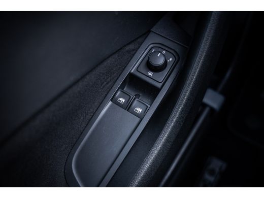 Skoda Kamiq 1.0 TSI Ambition | Airco | Lichtmetalen velgen 10-spaaks 16" | Metaalkleur ActivLease financial lease