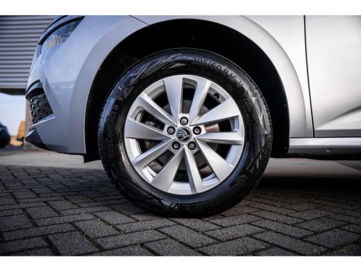 Skoda Kamiq 1.0 TSI Ambition | Airco | Lichtmetalen velgen 10-spaaks 16" | Metaalkleur ActivLease financial lease