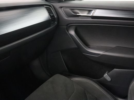 Skoda Kodiaq 1.5 TSI Business Edition 7-persoons | Leder/Alcantara | Trekhaak | Stoelverwarming | Camera | Car... ActivLease financial lease
