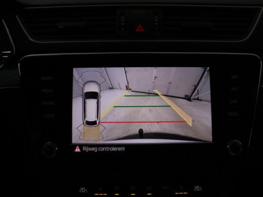 Skoda Superb 1.4 TSI iV Business Edition Plus | Trekhaak | Leder/Alcantara | Adaptive cruise | Stoelverwarming... ActivLease financial lease