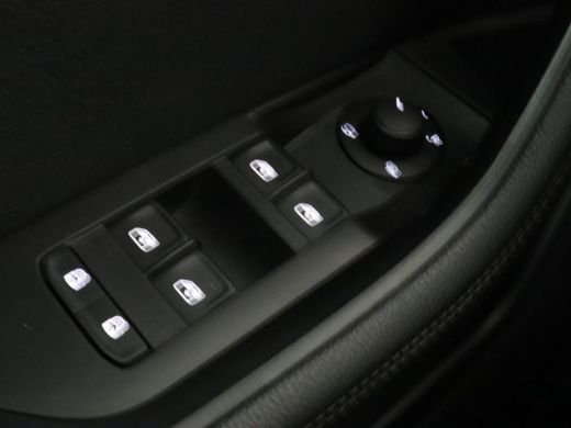 Skoda Superb 1.4 TSI iV Business Edition Plus | Trekhaak | Leder/Alcantara | Adaptive cruise | Stoelverwarming... ActivLease financial lease