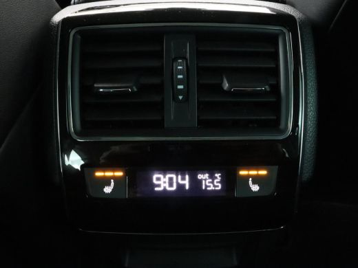 Skoda Superb 1.4 TSI iV Business Edition Plus | Trekhaak | Leder/Alcantara | Adaptive cruise | Stoelverwarming... ActivLease financial lease