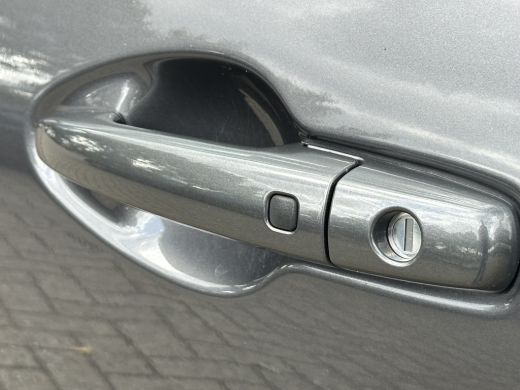 Suzuki Swift 1.0 Style Smart Hybrid Navigatie/Clima/Cruise/Camera/Keyless entry ActivLease financial lease