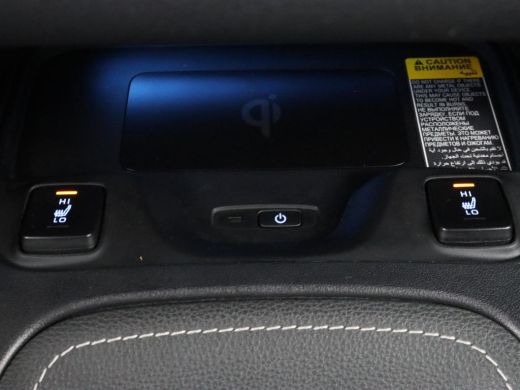 Toyota Corolla 1.8 Hybrid GR-Sport | Trekhaak | Stoelverwarming | Carplay | Camera | Sportstoelen | Park Assist ... ActivLease financial lease