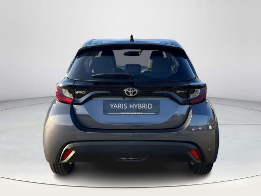 Toyota Yaris 1.5 Hybrid 115 Active | Ash grey metallic | Nieuw uit voorraad leverbaar | ActivLease financial lease