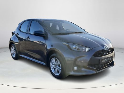 Toyota Yaris 1.5 Hybrid 115 Active | Ash grey metallic | Nieuw uit voorraad leverbaar | ActivLease financial lease