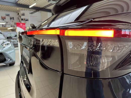 Toyota Yaris Cross 1.5 Hybrid 115 Dynamic | Uit voorraad leverbaar | &euro; 2.000 extra inruilwaarde | ActivLease financial lease