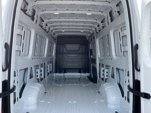 Volkswagen Crafter 35 2.0 TDI L4H3 | Comfortline | 177 Pk | wb 4490mm | A- Camera | App Connect |ERGO | ActivLease financial lease