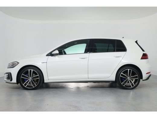 Volkswagen Golf 1.4 TSI PHEV GTE | LED | Camera | Leder | Memory | Sfeer Verlichting | Digital Cockpit | BLIS | K... ActivLease financial lease