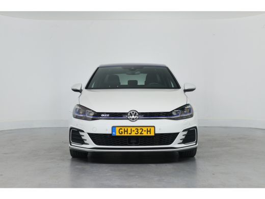 Volkswagen Golf 1.4 TSI PHEV GTE | LED | Camera | Leder | Memory | Sfeer Verlichting | Digital Cockpit | BLIS | K... ActivLease financial lease