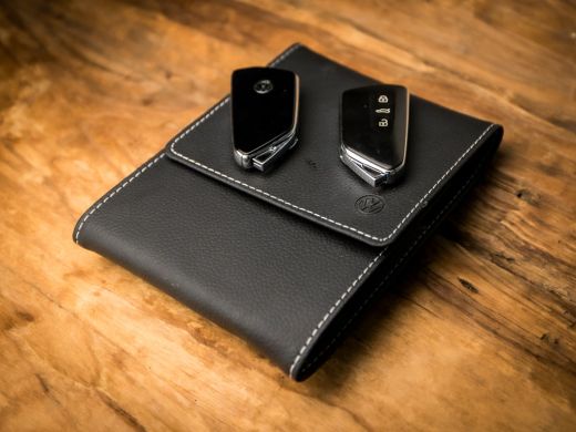 Volkswagen ID.3 First Plus 58 kWh 204Pk Automaat (APPLE CARPLAY, GROOT NAVI, CAMERA, STUUR/STOELVERWARMING, KEYLE... ActivLease financial lease