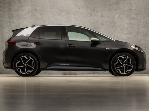 Volkswagen ID.3 First Plus 58 kWh 204Pk Automaat (APPLE CARPLAY, GROOT NAVI, CAMERA, STUUR/STOELVERWARMING, KEYLE... ActivLease financial lease