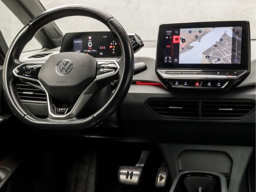 Volkswagen ID.3 First Plus 58 kWh 204Pk Automaat (APPLE CARPLAY, GROOT NAVI, CAMERA, STUUR/STOELVERWARMING, KEYLE... ActivLease financial lease