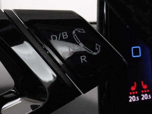 Volkswagen ID.3 First Plus 58 kWh | Stoelverwarming | Adaptive cruise | Matrix LED | Camera | Carplay | Sfeerverl... ActivLease financial lease