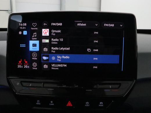 Volkswagen ID.3 First Plus 58 kWh | Stoelverwarming | Adaptive cruise | Matrix LED | Camera | Carplay | Sfeerverl... ActivLease financial lease