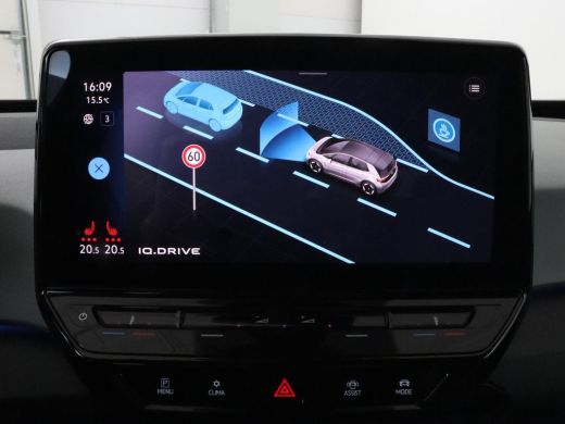 Volkswagen ID.3 First Plus 58 kWh | Stoelverwarming | Adaptive cruise | Matrix LED | Camera | Carplay | Sfeerverl... ActivLease financial lease